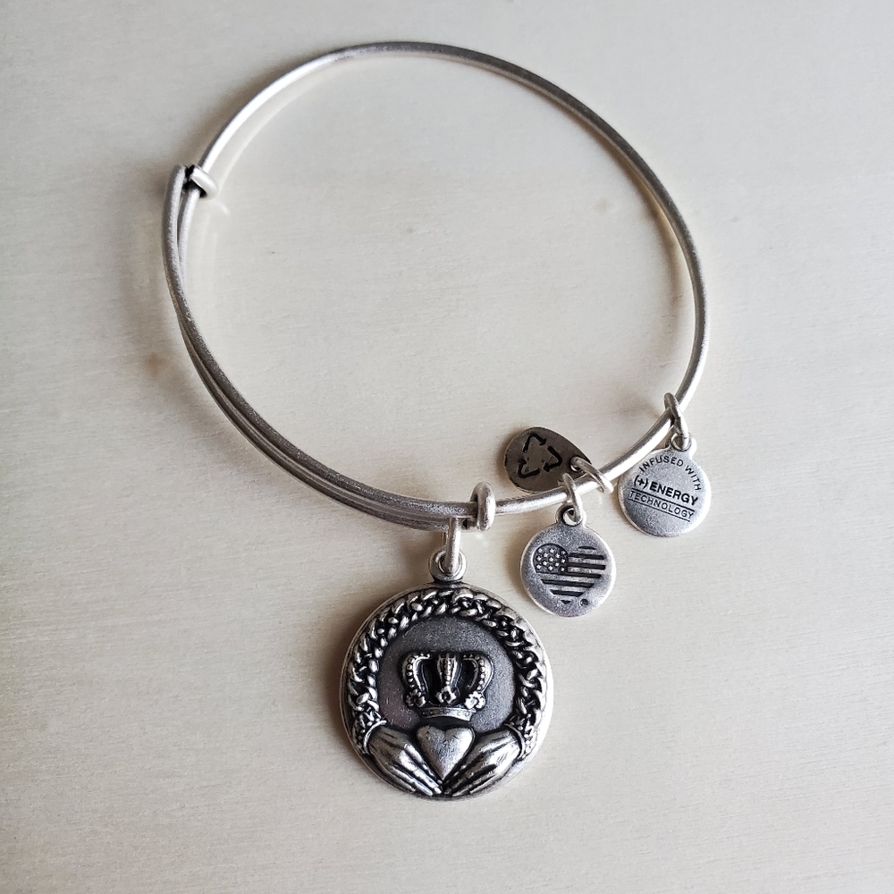 Claddagh Charm Bracelet